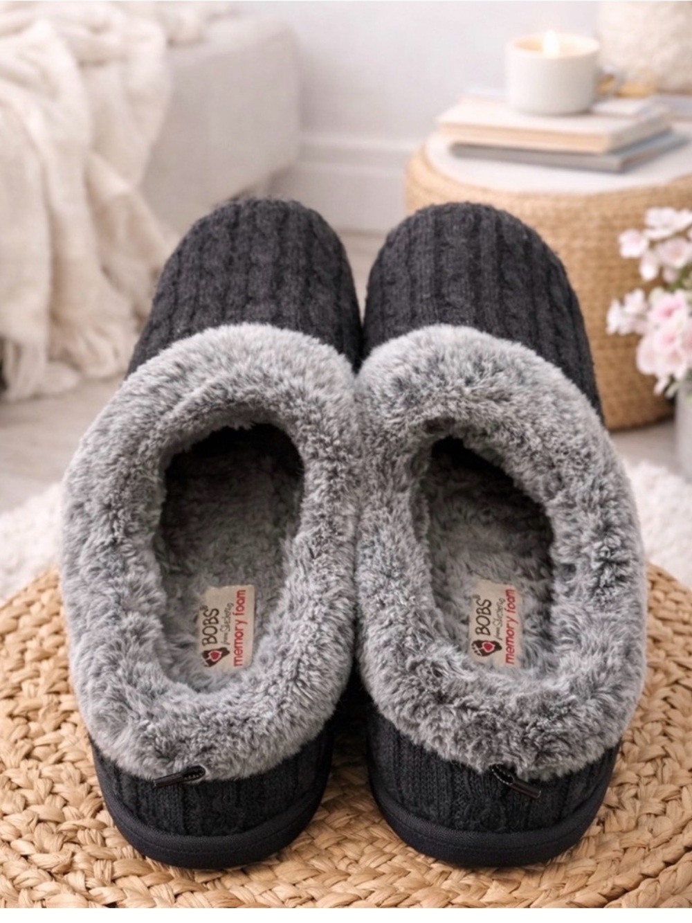 BOBS by Skechers Memory Foam Slippers Cozy Knit Shoes Size 10